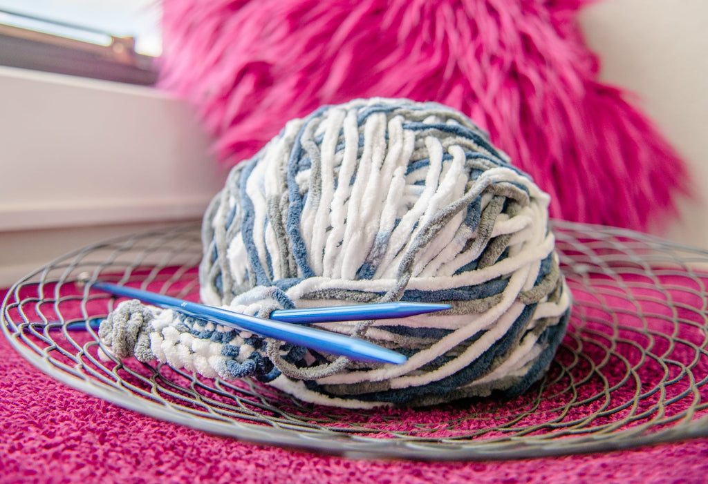 Mainstays Cozy Chenille Yarn, 220 yd, 100% Polyester, Bulky