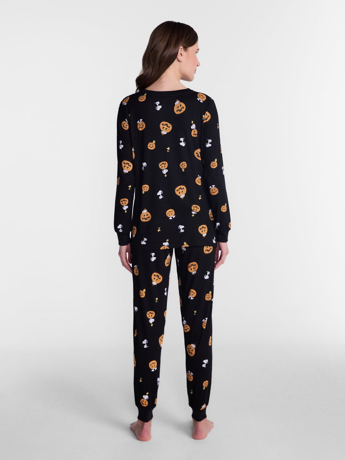 Peanuts Halloween Women’s Snoopy Matching Family Sleepwear Long Sleeve Top and Pants Pajama Set, 2 Piece
